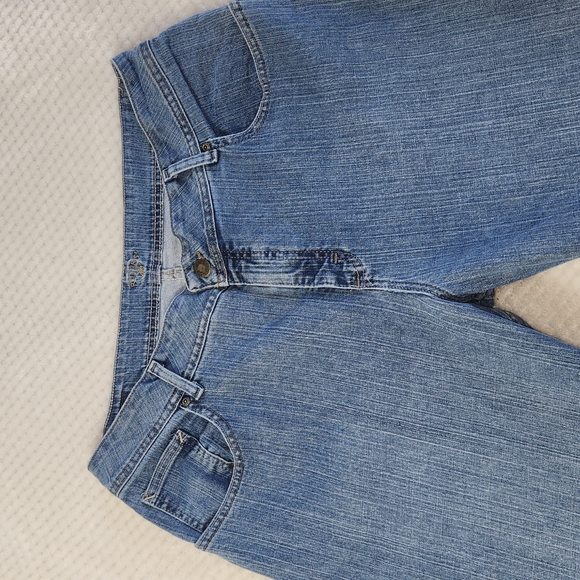 RIDERS BY LEE WOMENS JEANS SIZE 18 WASHED BLUE COLOR - Picture 3 of 13
